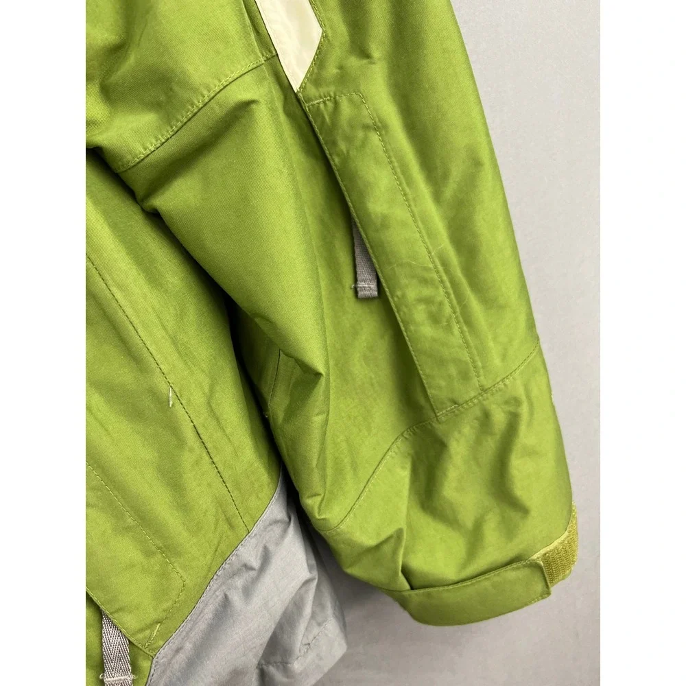 The North Face ships from